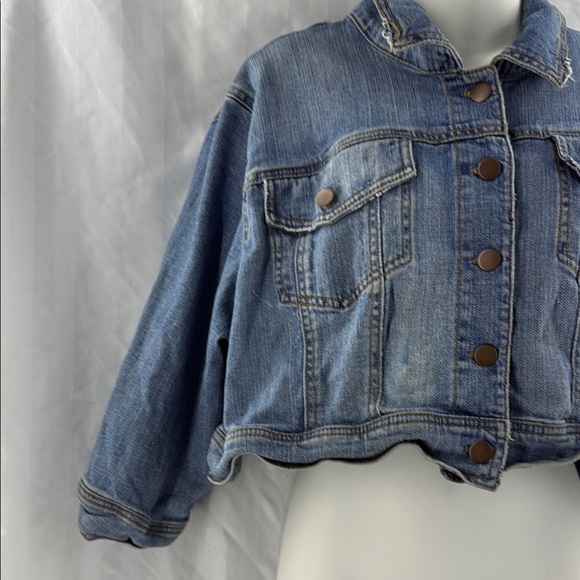 Blue Denim Jacket Cropped Torrid - Picture 3 of 9